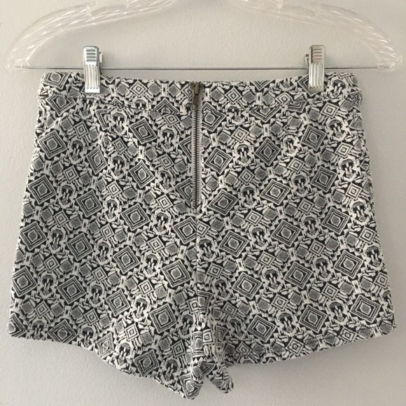 Printed soft shorts - Picture 4 of 5
